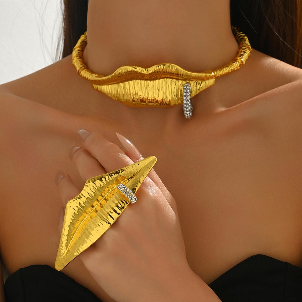 Geometric Lips Design Rhinestone Necklace And Ring Set Zinc Alloy Lightweight Jewelry For Women Everyday Wear Or Special Occasions