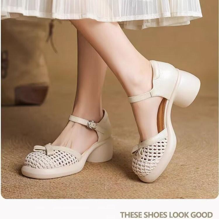 2025 summer new one-word buckle bag head women's sandals popular thick heel women's shoes versatile niche