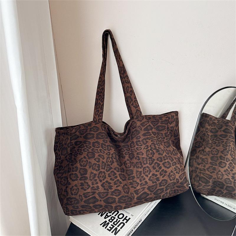 Leopard Print Suede Bag Women's Large Capacity Autumn and Winter Retro Shoulder Bag Commuter Tote Bag