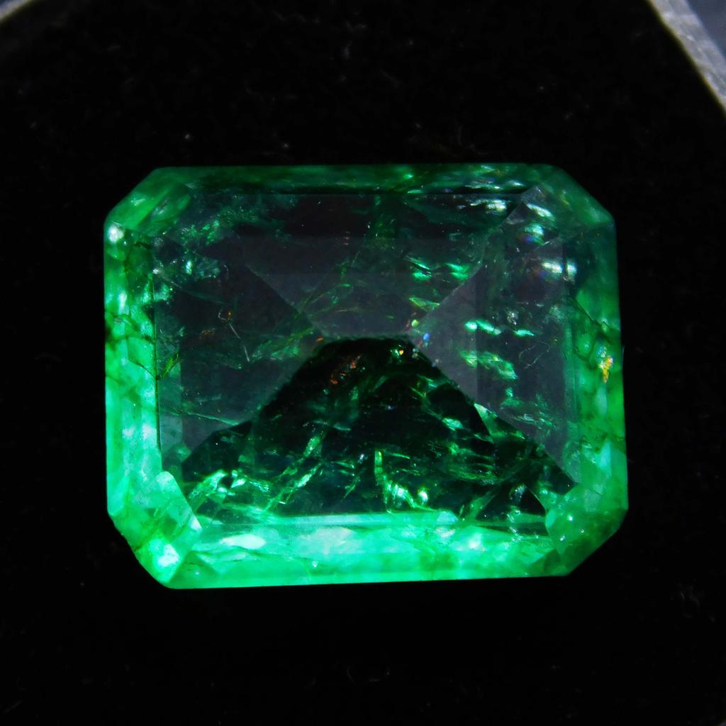 Natural Green Emerald Loose Gemstone Emerald Cut 9 ct Colombian for Jewelry Making and Crafts