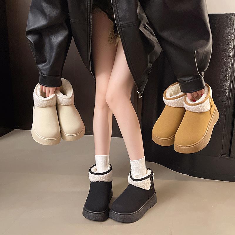 Women in Plus-size Platform Snow Boots 2025 Winter Short-cut Snow Cotton Fleece and Thickened Cotton Shoes for Women Wearing Cotton Shoes