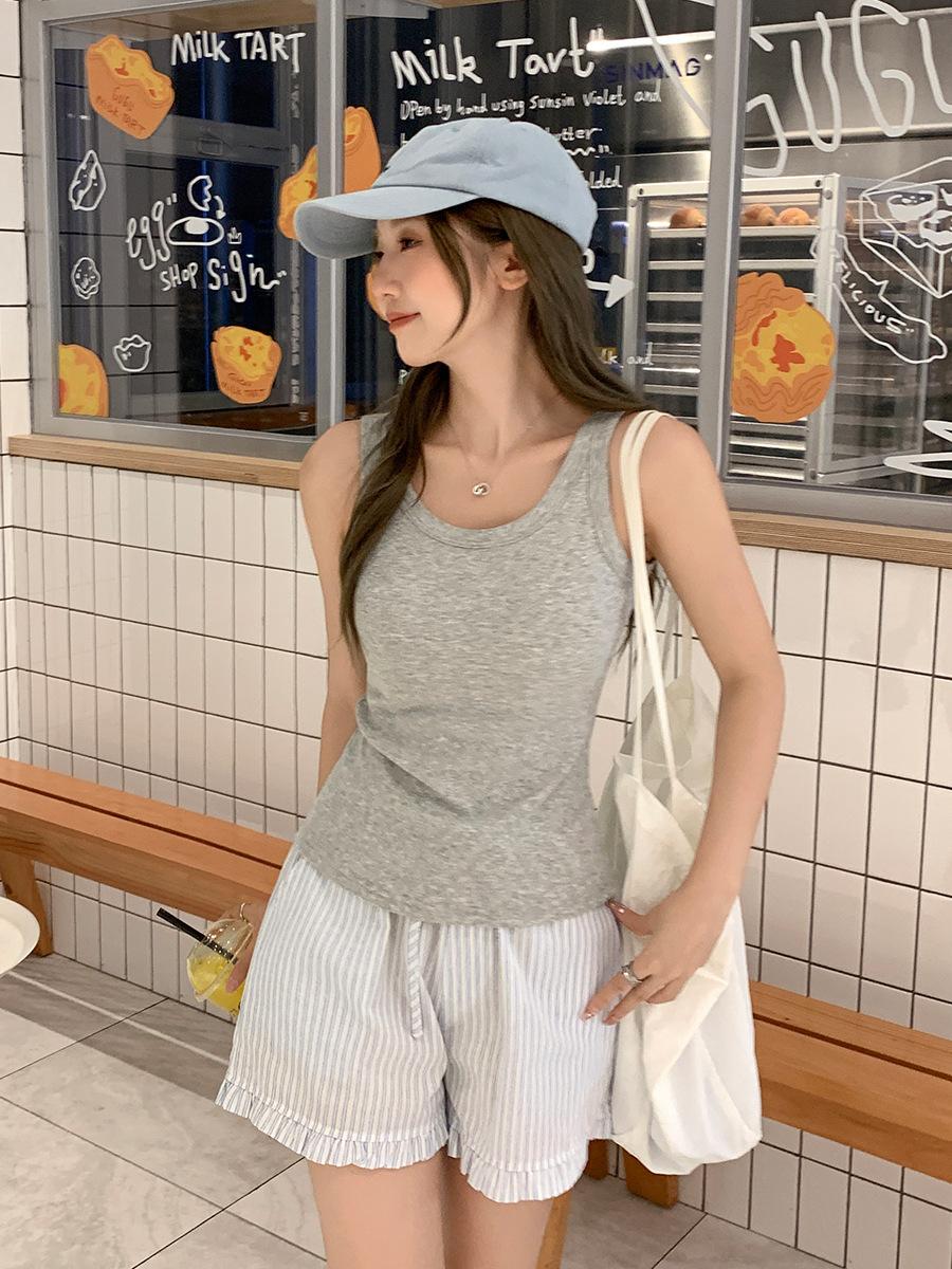 

Gray one-piece U-neck with chest pad, exposed collarbone sling vest, women s new summer slim-fit and thin top S