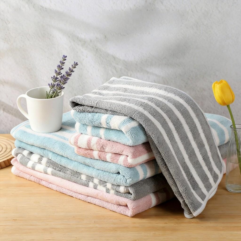 Premium Microfiber Hand Towel With Ionic Ion Technology For Softness And Water Absorption