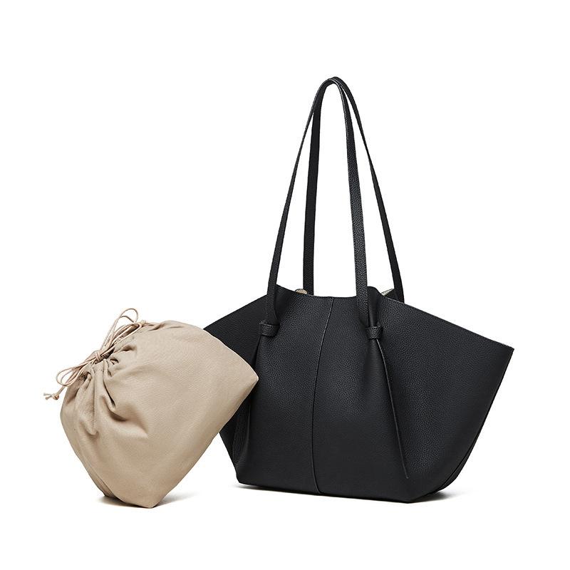 The First Layer Of Cowhide Large-Capacity Tote Bag, Genuine Leather Women'S Bag, Fashionable Bat Bag, Versatile Commuter Bag, Portable Wing Bag.
