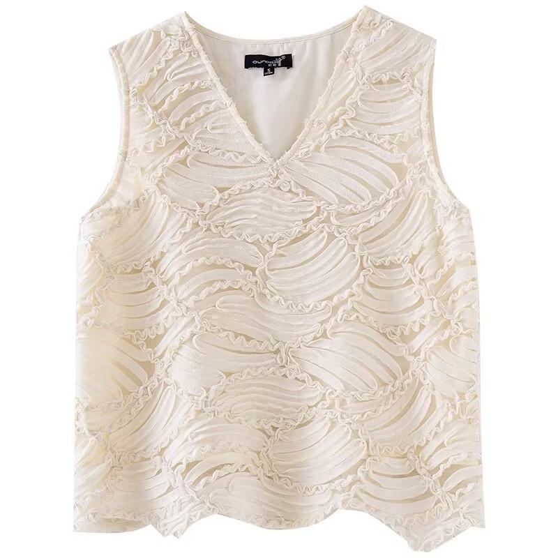 La Chapelle High-End Embroidered Sleeveless Chiffon Top