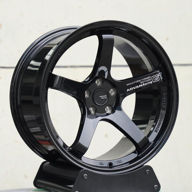 Rodas de Alumínio Fundido Personalizadas 16-20 Polegadas Serviço OEM/ODM Pintura Eletrostática Cores Personalizadas MOQ Baixo Rodas Forjadas