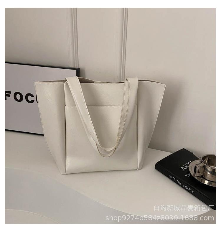

Large capacity simple women s bag 2025 new trendy fashion handbag simple retro atmosphere women s shoulder bag