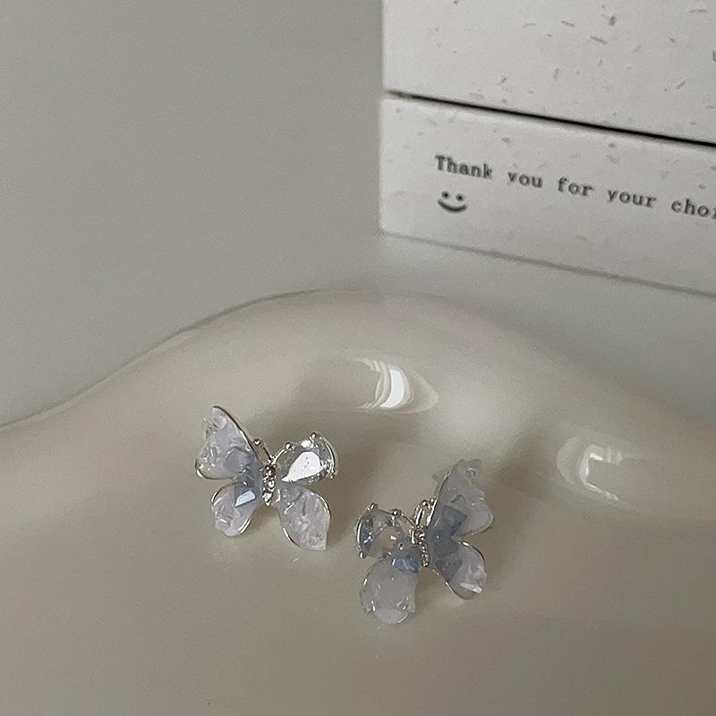 Niche Design Sense Zircon Crystal Butterfly Stud Earrings Women'S Light Luxury Retro Exquisite Elegance High Temperament Earrings Earrings