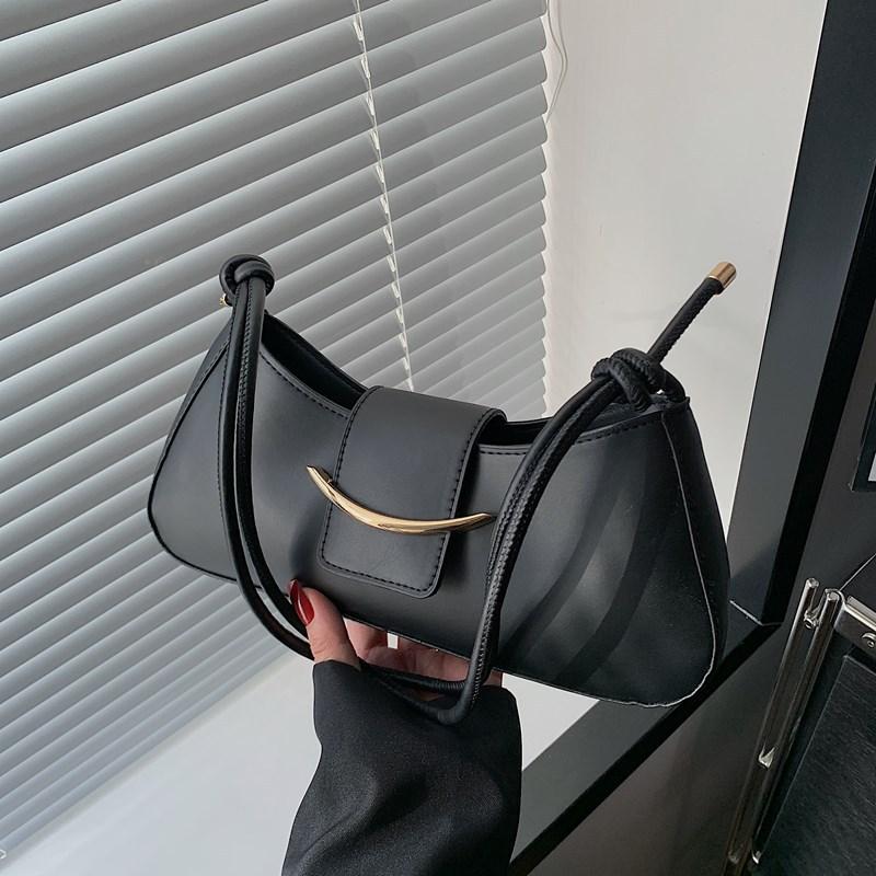 

Handbag New Women s Bag Solid Color High Texture Shoulder Underarm Bag Summer Commuter Casual Simple Messenger Bag чёрный