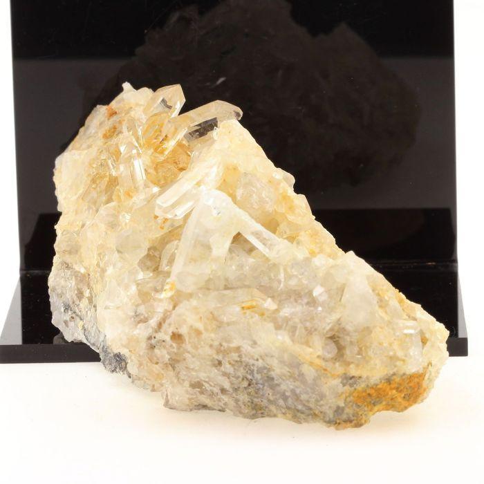 Pierres et Minéraux. Quartz. 1803.5 ct. Sarennes, L'Alpe d'Huez, Oisans, France.