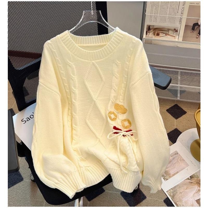 Round Neck Twist Knitted Sweater for Women in Autumn and Winter Design Red Sweater with Gold Ingot Embroidery