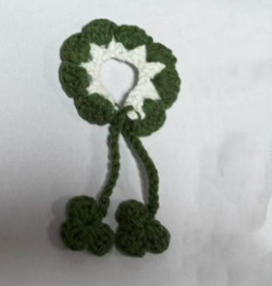 Valentine's Pearl Desktop Goose Set with Mini Knitted Hat & Adjustable Wings Clothing