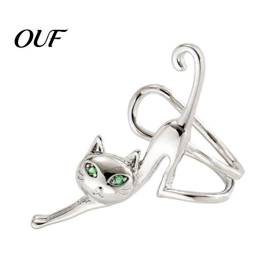 Alloy Ear Jewelry 1 Pc Cute Cat Cuff Earring for Women, Funny Kitten Clip on Earrings Women Animal Cartilage Wrap Around Earring, Non Piercing Crawler