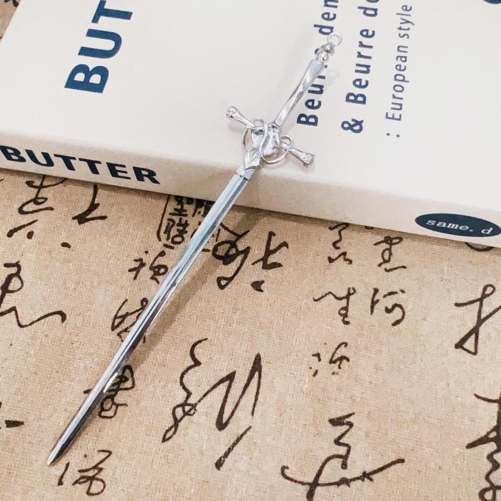 Vintage Chinese Sword Hairpin: Retro Hanfu Updo Accessory with High-End Style for Girls