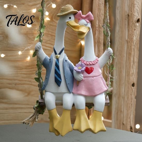 Cute Duck Couple Figurine Resin Swing Ducks Hanging Ornament, Hand Painted Cartoon Pair Statue for Balcony Figurines, Waterproof Indoor Outdoor Garden