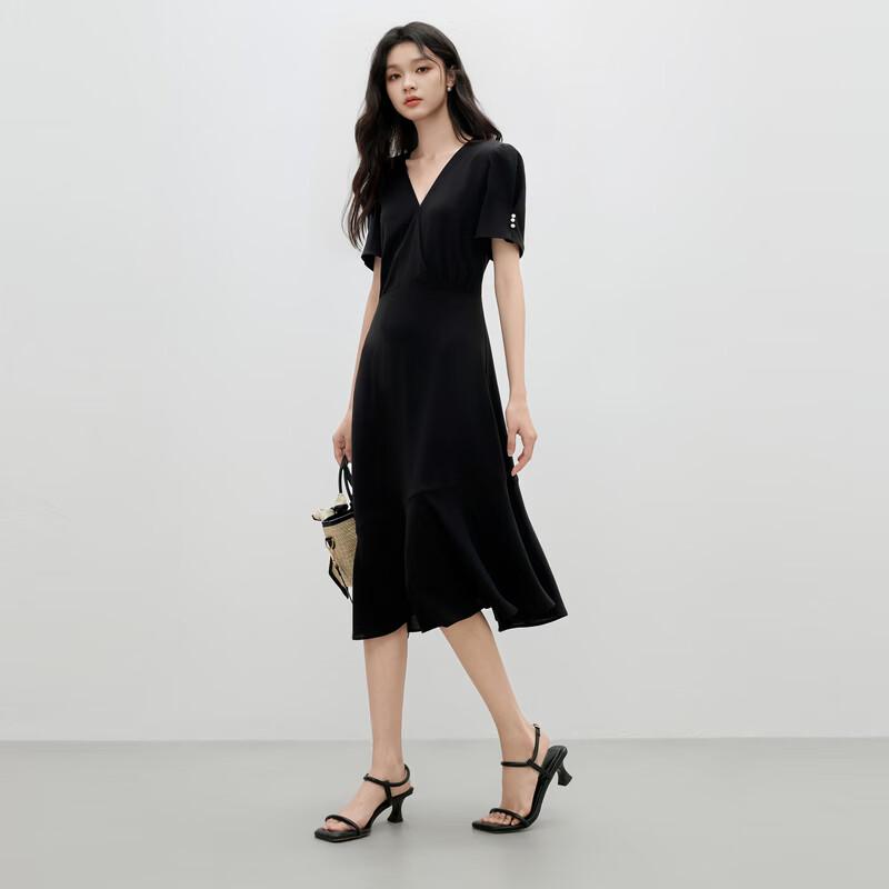 Elegant V-neck Pleated Midi Dress