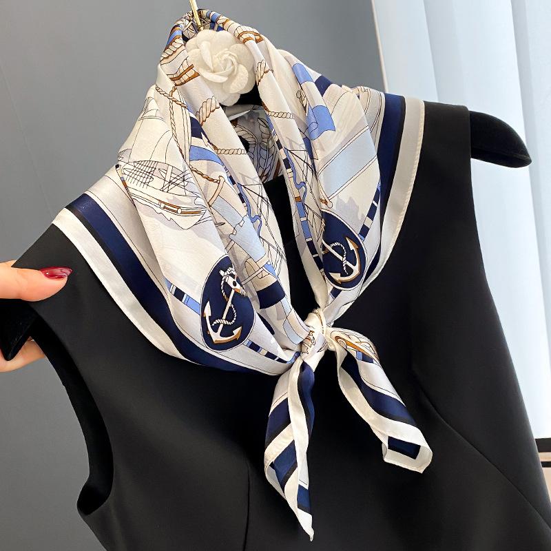 Temperament Silk Silk Scarf Small Square Scarf Gift Mulberry Silk Silk Scarf Spring and Autumn White Small Scarf Suit Decoration