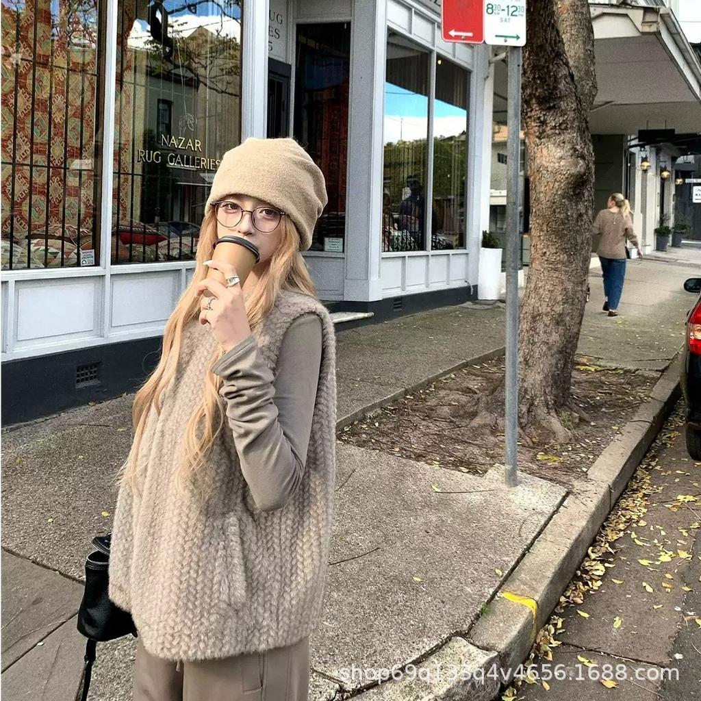 Autumn and winter new models new versatile sleeveless furry vest women comfortable warm casual style vest