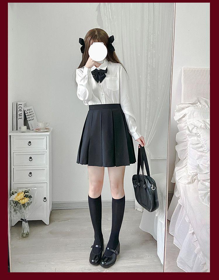 White Long Sleeve Petite College Style JK Uniform Shirt for Women – Versatile, Mid-Length, Perfect for Autumn.