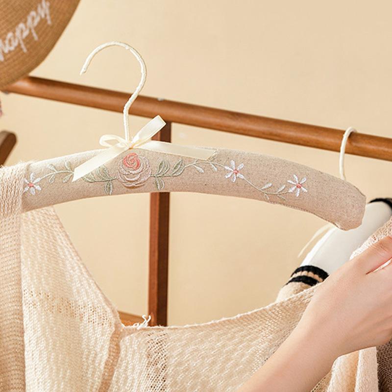 1Pc Wedding Clothes Hanger Photo Props Storage Full Dress Fabric Creative Embroidery Pattern Bow Ribbon