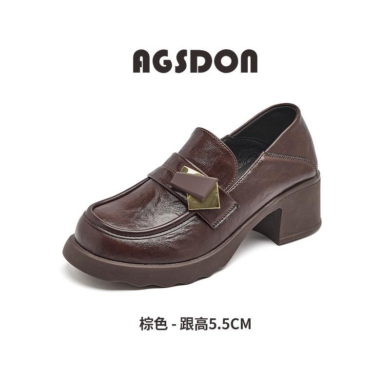 New autumn and winter British style commuter small leather shoes thick heel with skirt single shoes 35 8240₽