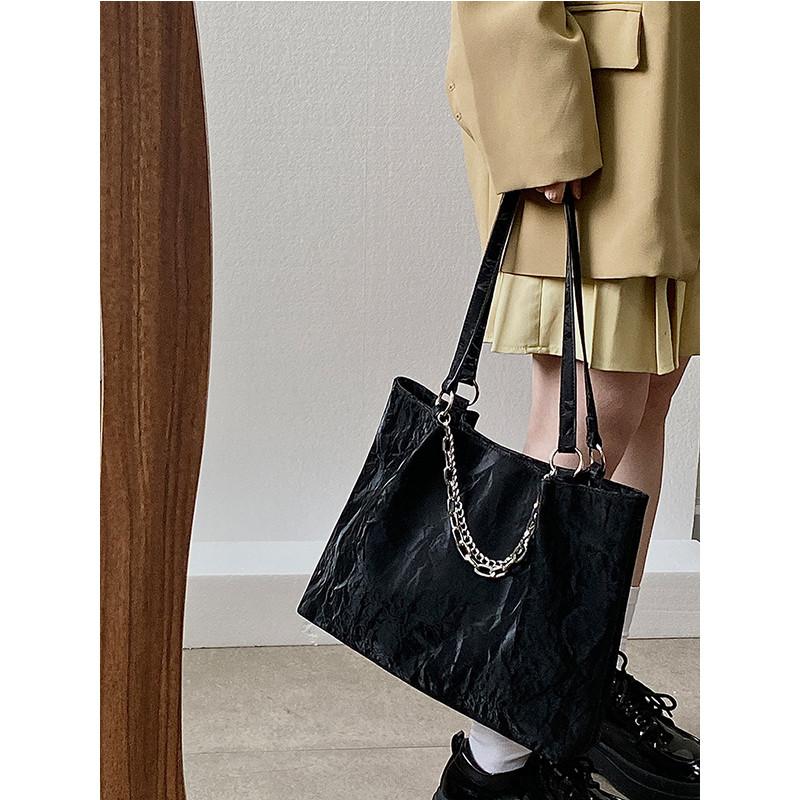 IELGY Ladies Tote Bag All-Match Chain Large Capacity Commuter