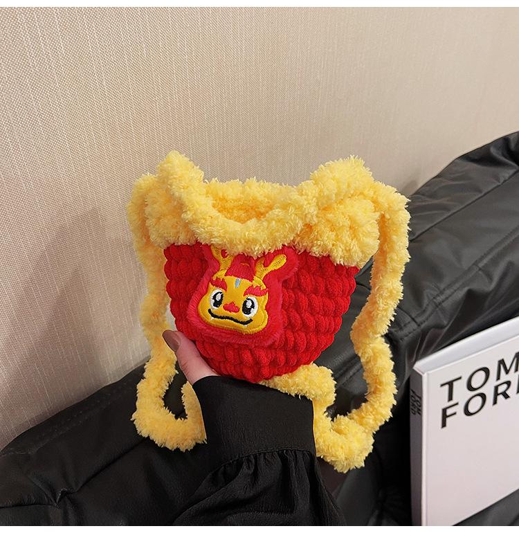 

Red Guochao Chinese style lion dancing messenger bag children s New Year bag cute plush portable change accessories bag