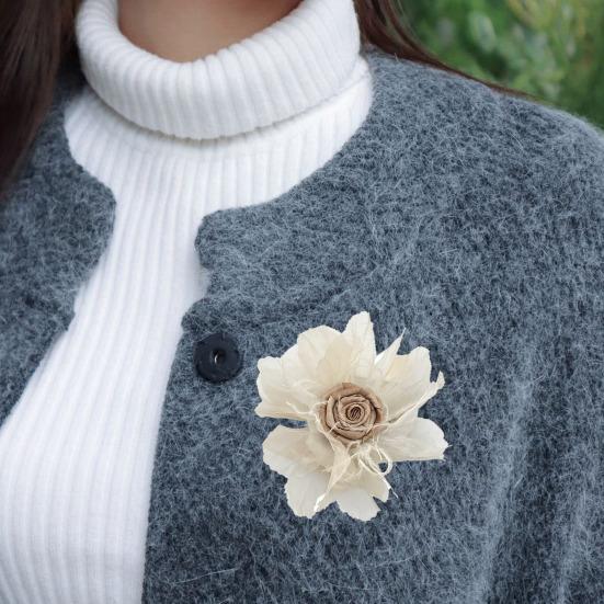 Damen Brosche Netzgarn Feder Rose Blume Dekor Schal Dekorative Reversnadel Kragen Hüte Taschen Mäntel Schals Taschendekoration