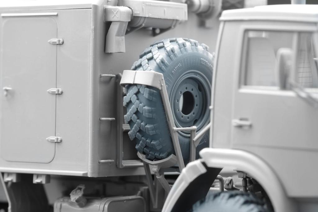 LKW-Radsatz Kunststoffmodellbauteile SCXWM35008 Scale-X 1/35 KAMAZ-4310 (7 Stück) (für ICM) (Militärfahrzeug)