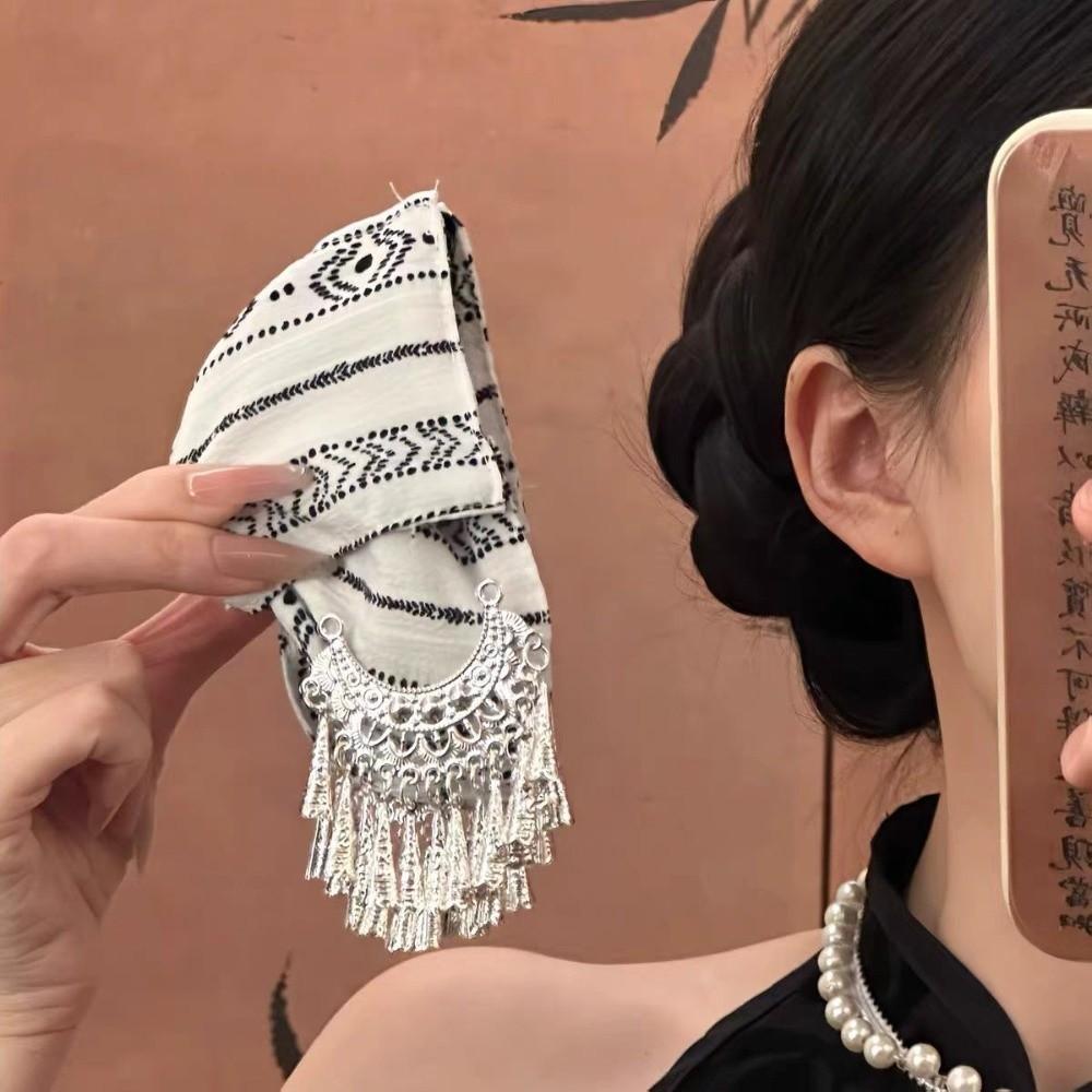 Striped Pattern Triangle Shark Clip Silver Hair Accessory Ethnic Style Hair Claw  Commuting