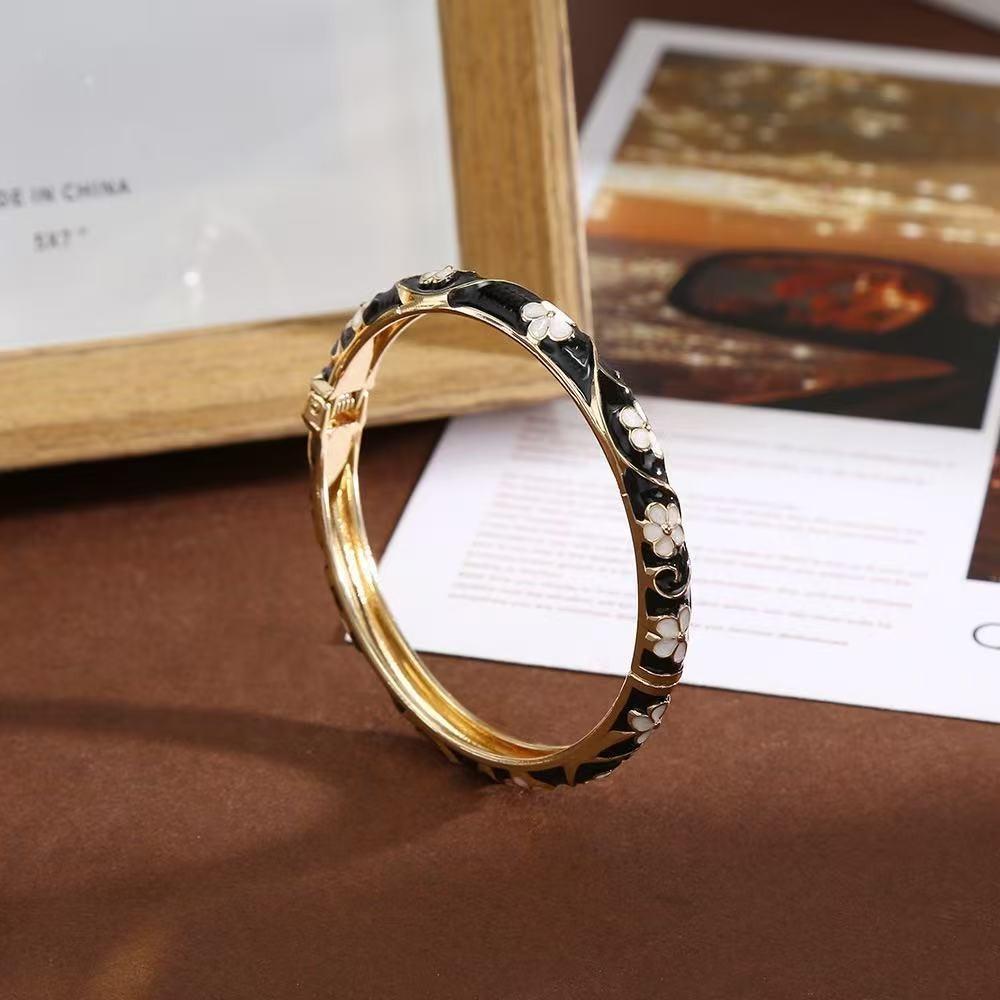 Vintage Colorful Enamel Floral Bangle Chinese Style Handmade Open Cuff Bracelet Gold Plated Gift Flower Bangle Women