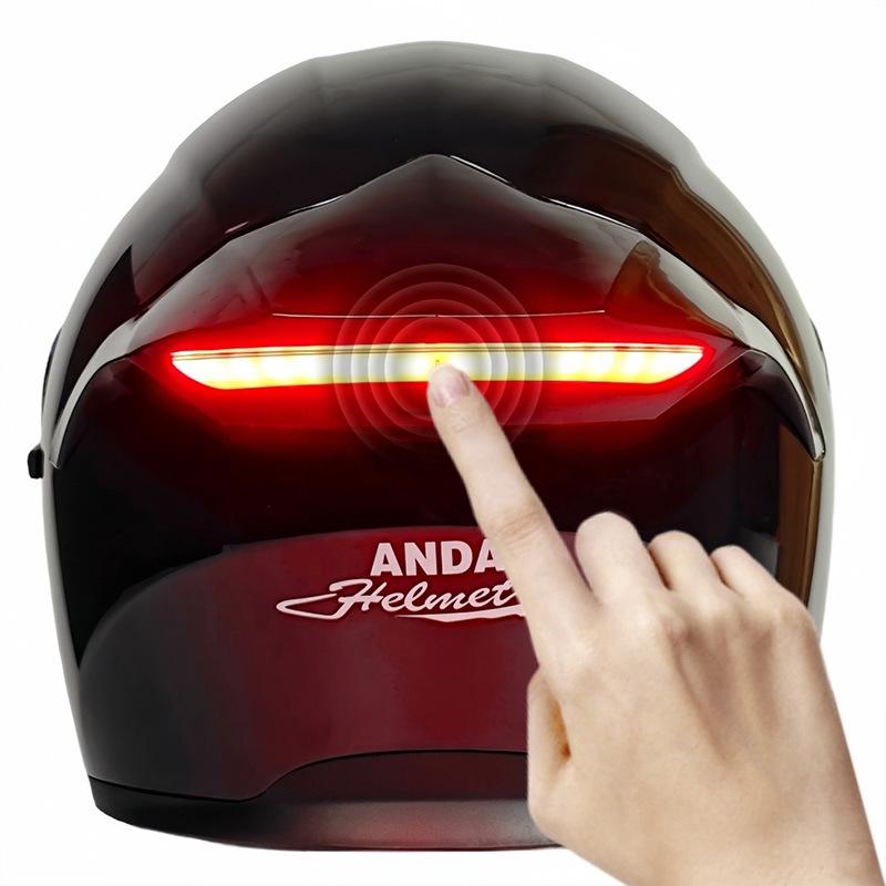 Unisex Smart LED Motorcycle Helmet with Long Battery Life, Suitable for All Seasons - Three-Quarter Design