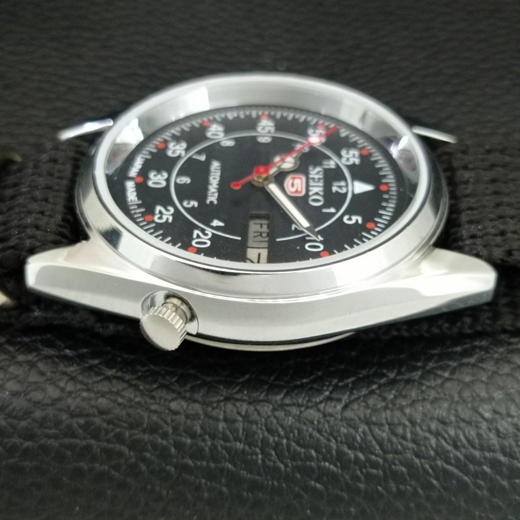 SEIKO 5 AUTOMATIC VINTAGE REFURBISHED JAPAN MENS BLACK DIAL WATCH a445839-1