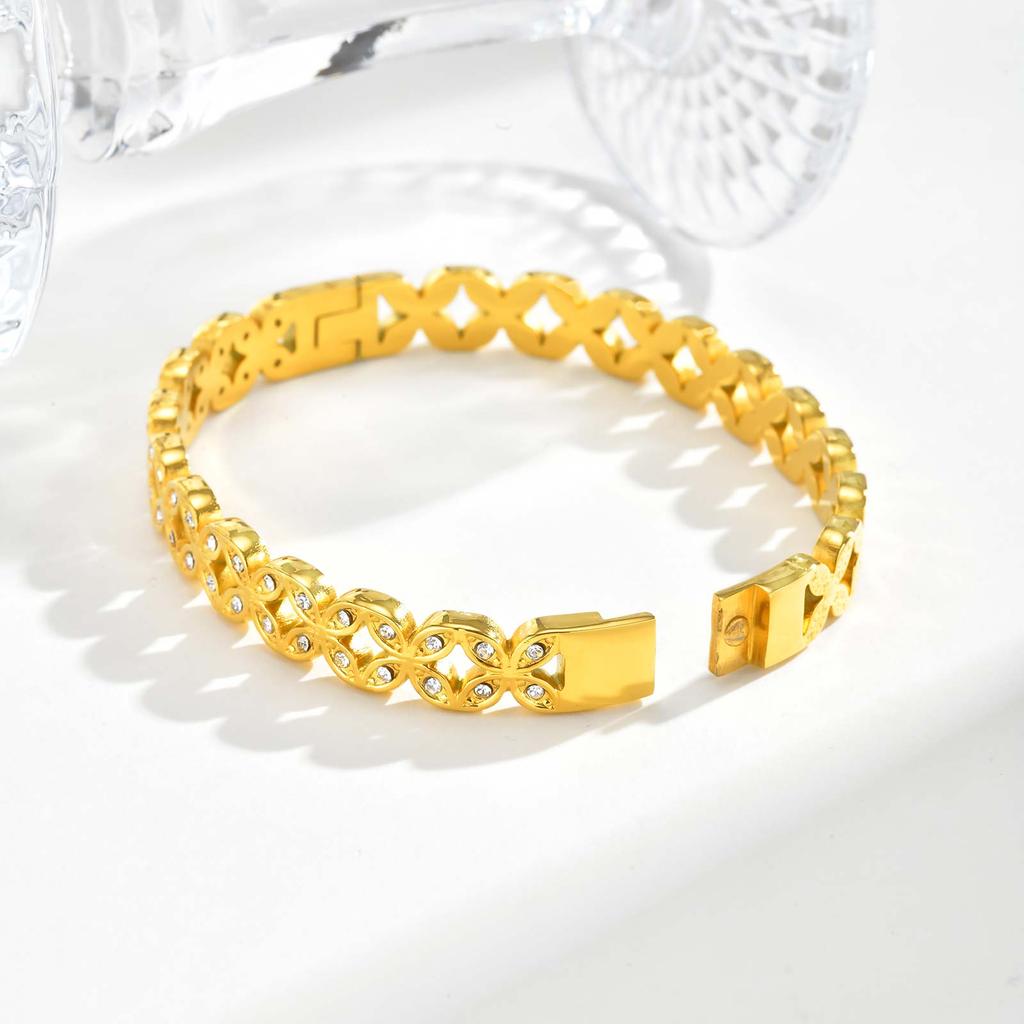 Women's Stainless Steel Bracelet, Gold Plated Heart Hollow Chain Bangle Bracelet, Waterproof Luxury Jewelry
