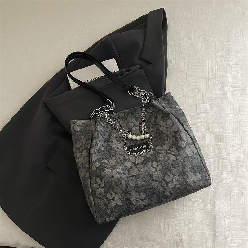 

Bags Women s New Large Capacity Fashion Versatile Shoulder Bag Premium Sense Niche Simple Commuter Tote Bag