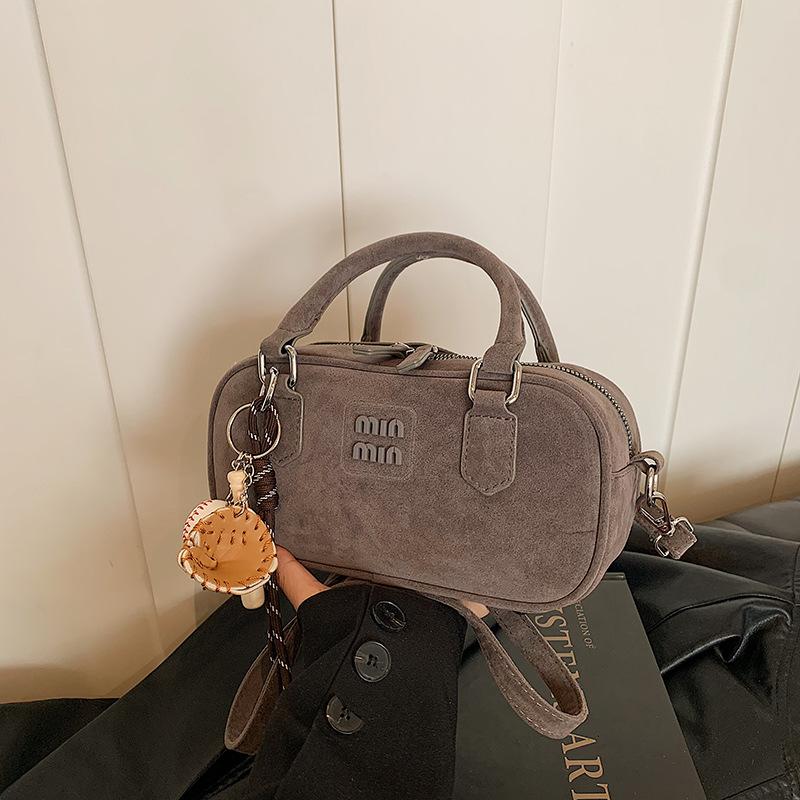 

Autumn and winter retro matte small bag women s new popular versatile messenger bag portable pillow bag серый