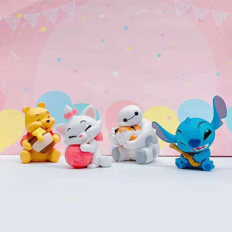 Boîte Surprise d'Oreillers Personnages Disney Stitch Winnie l'Ourson 4 pièces Figurine Mignonne Décoration de Bureau Un Cadeau Surprise pour les Fans