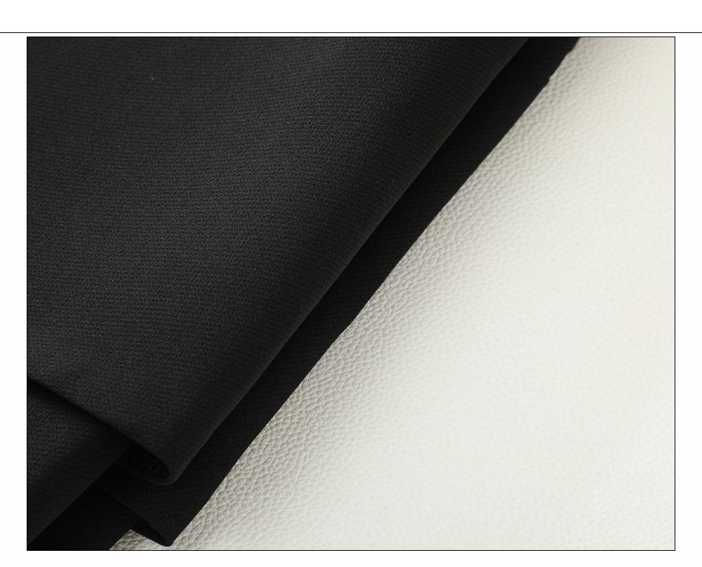 Dámské černé šortky áčkového střihu s vysokým pasem – Kolekce Jaro/Podzim 2025