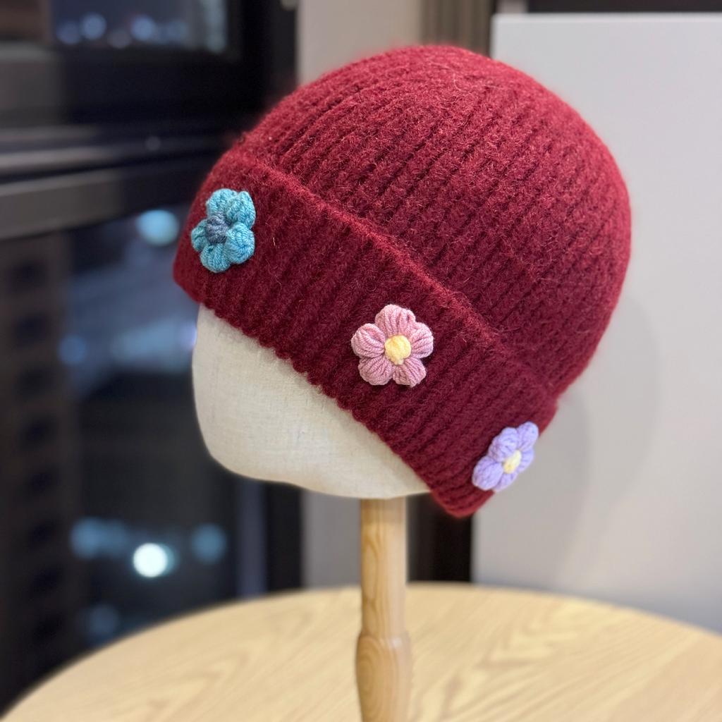 Women's Hats  Women's Autumn and Winter Woolen Hats Knitted Hats Cold Hats Winter Warm Confinement Hats Baotou Hats Cute Flowers