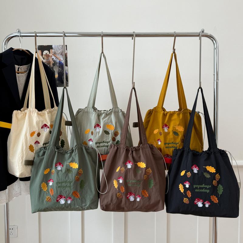 Vintage Embroidery Nylon Tote Shoulder Bag for Women Large Capacity Ladies Drawstring Shopper Bags Casual Portable Handbags