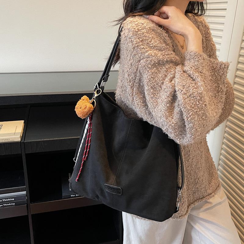 Retro commuter tote bag women's large capacity 2025 new fashion Korean version shoulder messenger bag multi-functional backpack