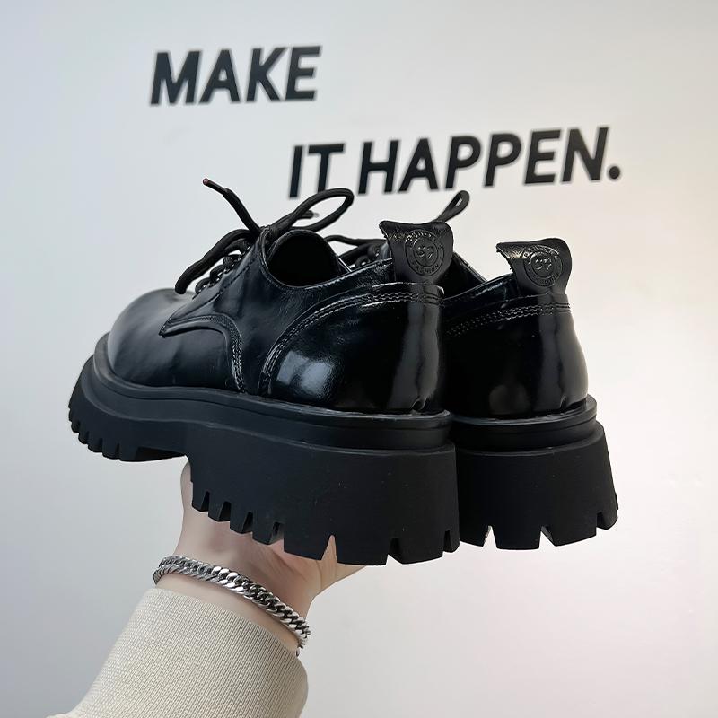 Plateau Mode Leder Herren Freizeitschuhe Business Schnürschuhe Handgefertigte Schuhe Heißer Verkauf Marke Klassische Herrenschuhe Ballerinas Mokassins