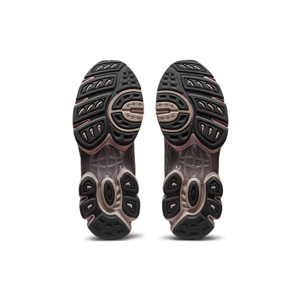 Asics Gel Nimbus 9 Obsidian Grey Moonrock Unisex Sneakers Cream 1201A584-021