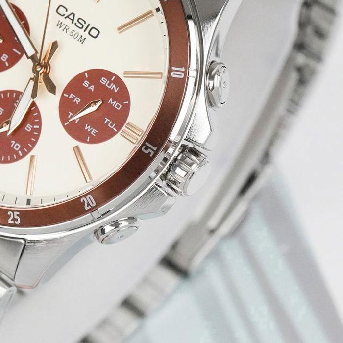 Montre Analogique - Casio - MTP-1374D-5A2VDF - Étanche 50m - Acier Inoxydable - Sportive