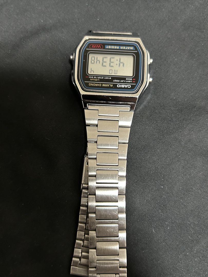 

[USED] CASIO digital watch with stainless steel band