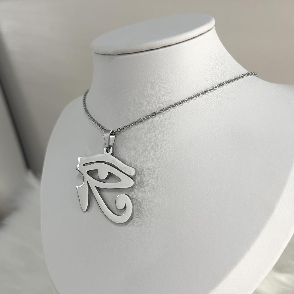 A stylish and simple style Egyptian god Horus Eye stainless steel chain pendant necklace suitable for both men and women