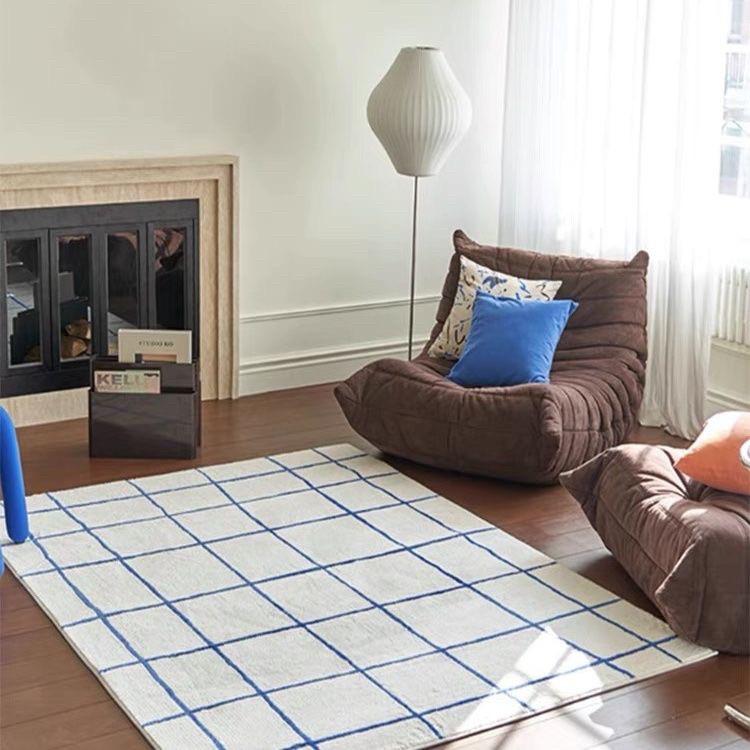 

VIKAMA Simple Checkered Living Room Carpet, Trendy Sofa Coffee Table Rug, Soft and Slip-resistant Bedside Mat, Home Decor 50x80cm 20x31inch