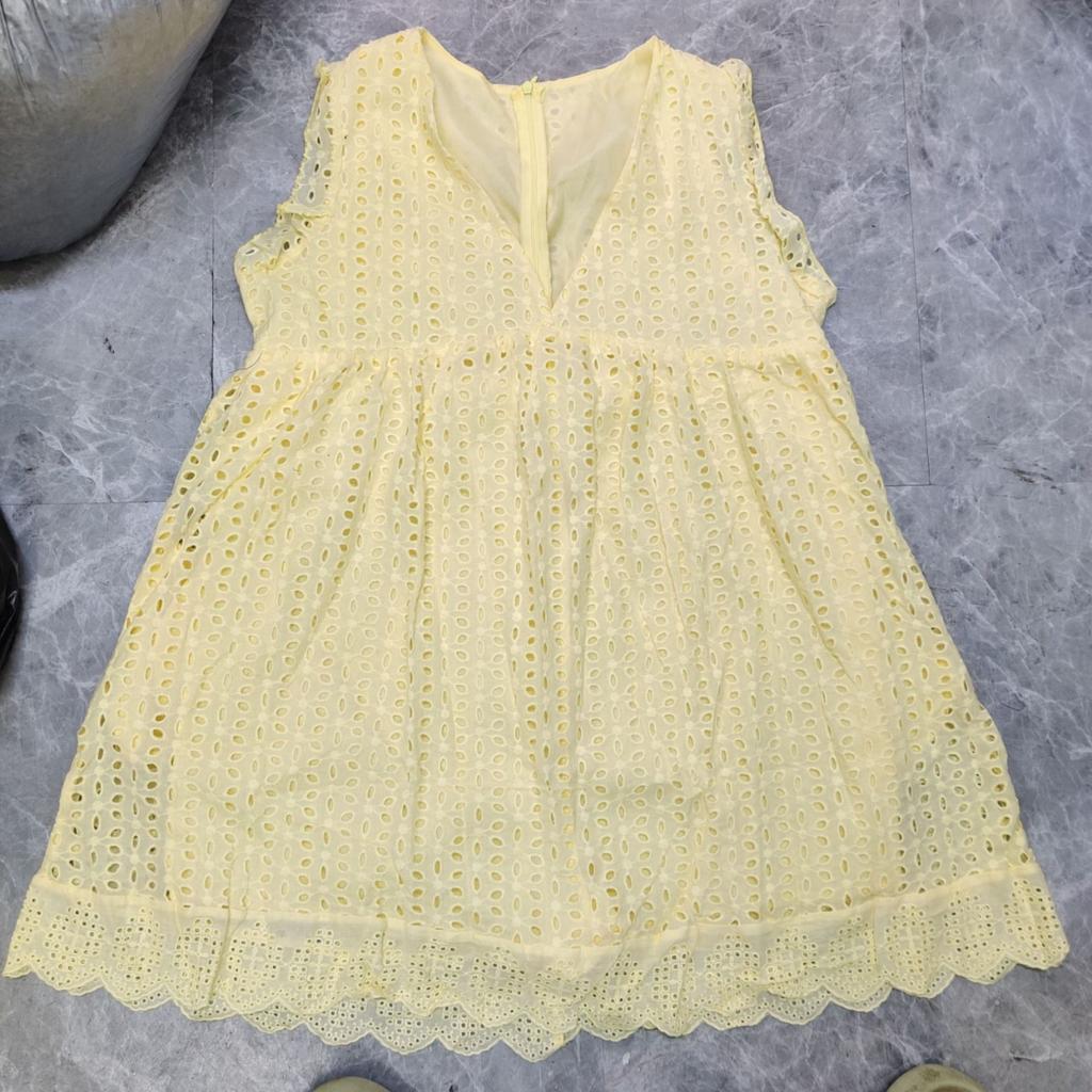 Summer Women's Temperament, Casual and Sexy Commuting Solid Color Lace Jacquard Hollow V-neck Dress
