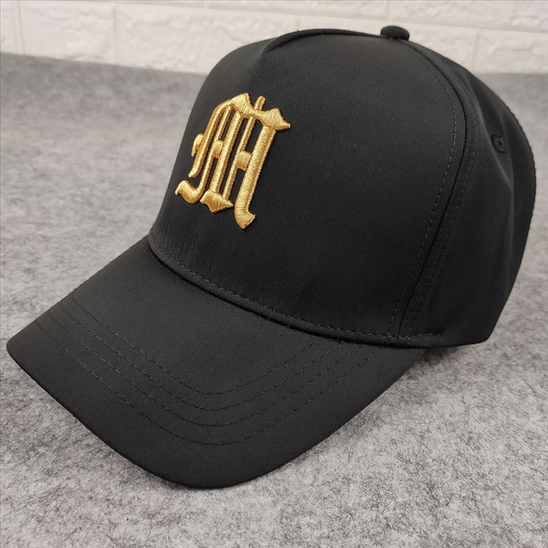 New high-top five-piece baseball cap, solid color men's hat in summer, and one white hat for women in summer.