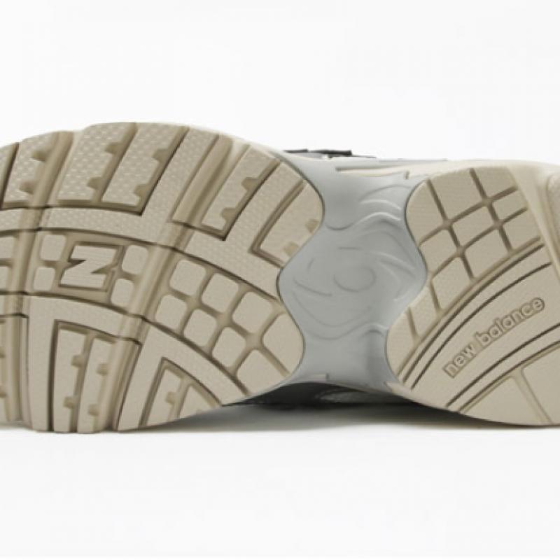 New Balance Running Shoes 725 Unisex Running Shoes White Ml725cg